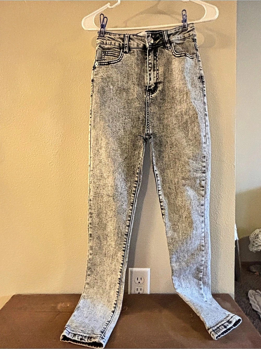CHIPRE Skinny Jeans Gray Waist 25 Never Worn!